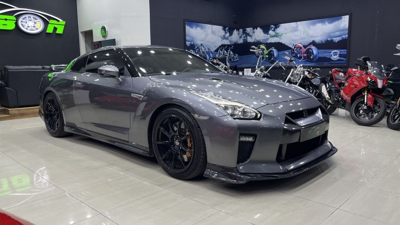 نيسان جي تي ار PREMIUM Nissan GT-R 2017