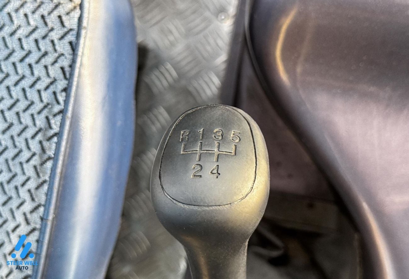 Ashok Leyland Falcon 5.7L – 64 Passenger Bus – Excellent Condition