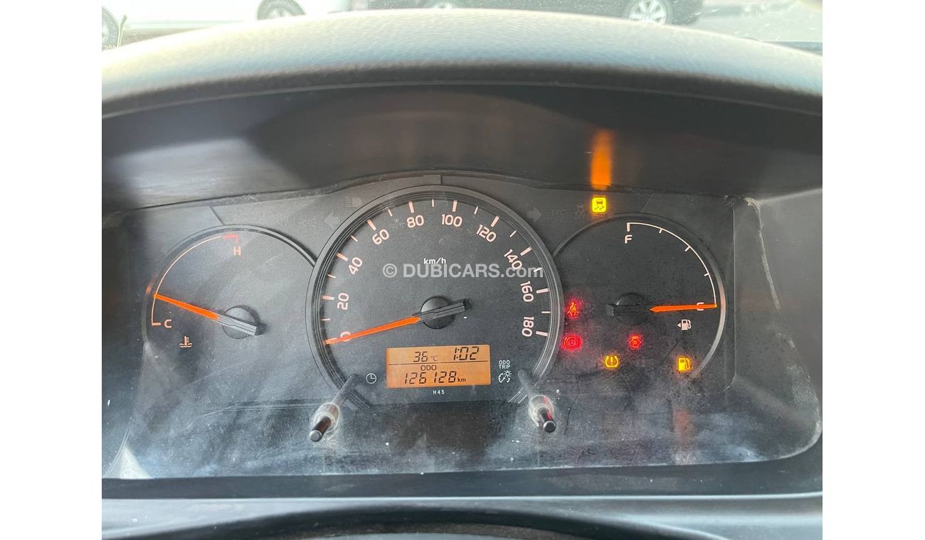 Toyota Hiace GL - High Roof LWB Toyota Hiace 2017 GCC, in excellent condition, without accidents, very clean insi