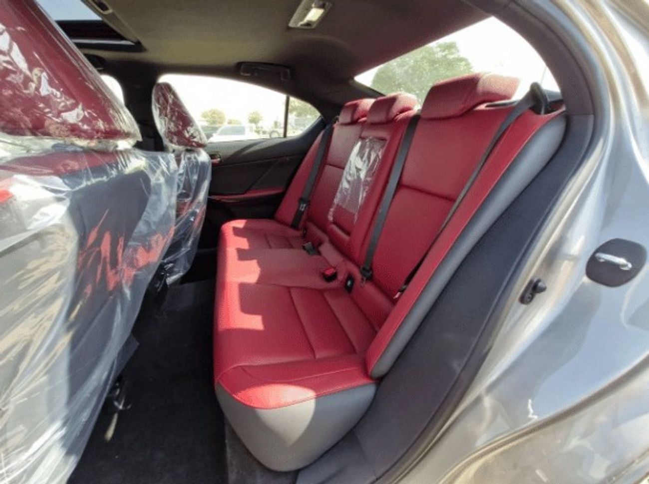 لكزس IS 300 ECTALM005 - 2025 Lexus IS300 Prime – 2.0L Petrol Auto – GCC – Silver with Dark Rose Interior