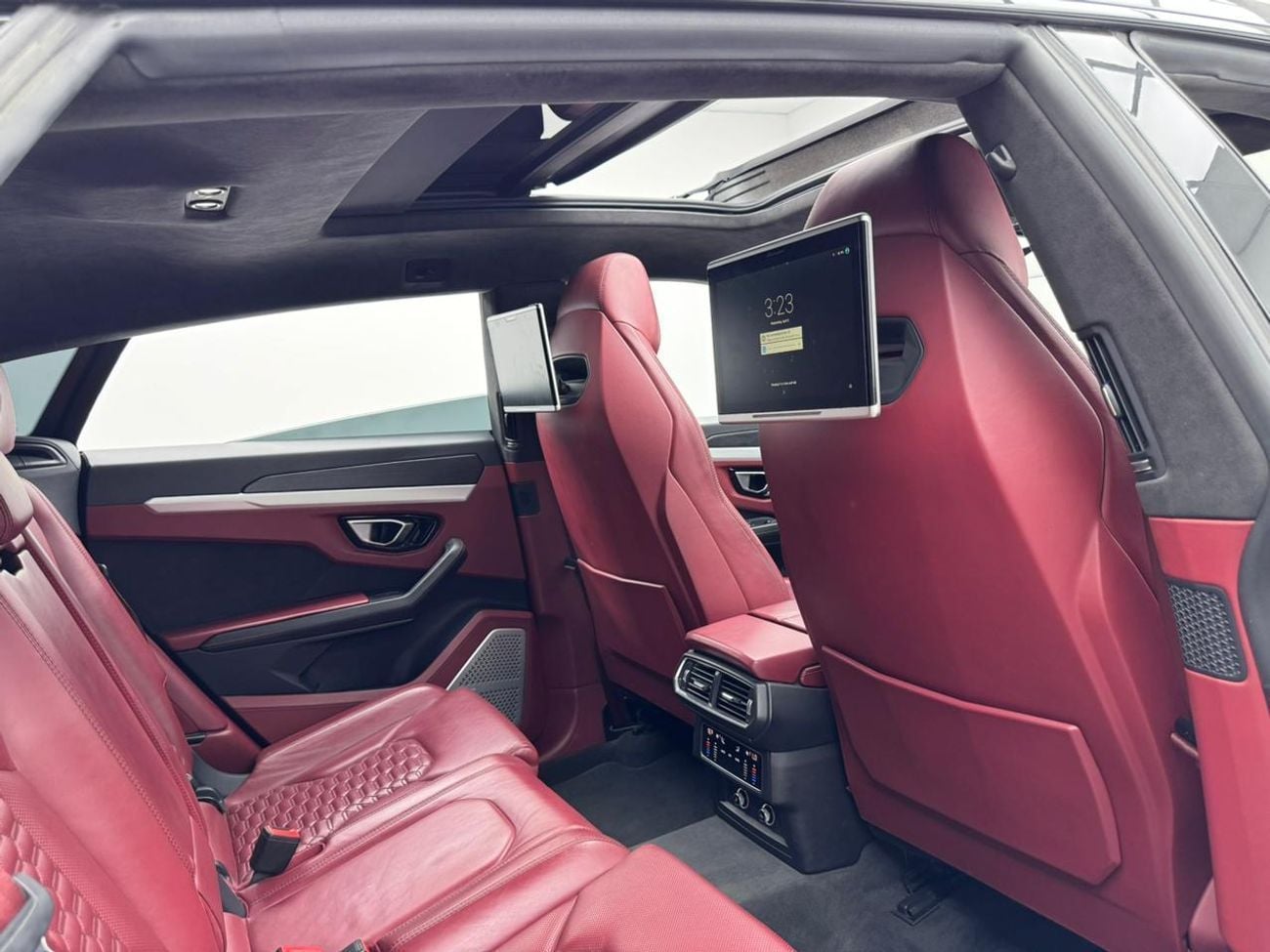 Lamborghini Urus STD 2019 Lamborghini Urus, Warranty, Full Service History, Fully Loaded, Excellent Condition, GCC