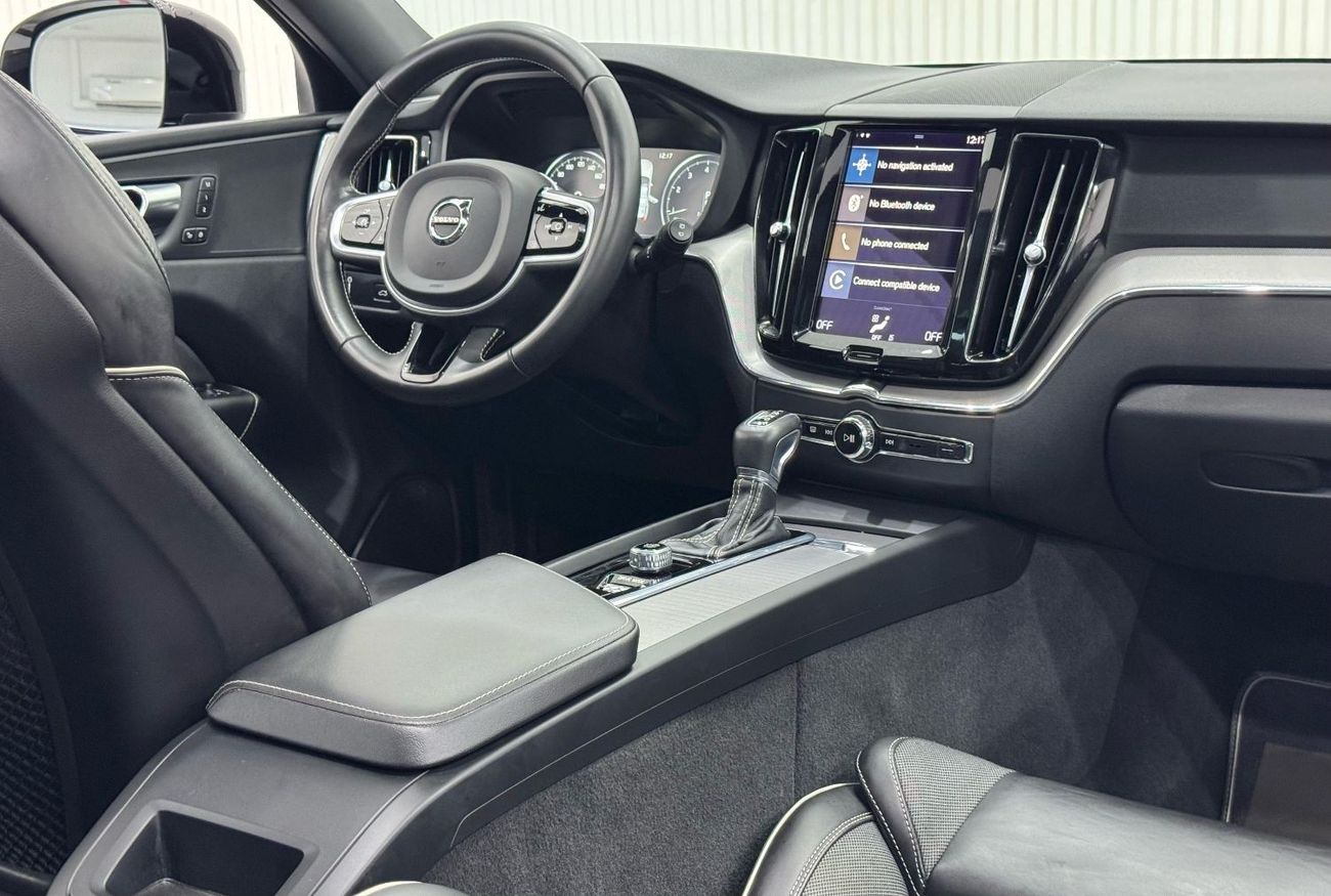 Volvo XC60 T5 R Design 2.0L 2021 Volvo XC60 T5 R-Design AWD, Warranty, Full Volvo Service History, Excellent Co