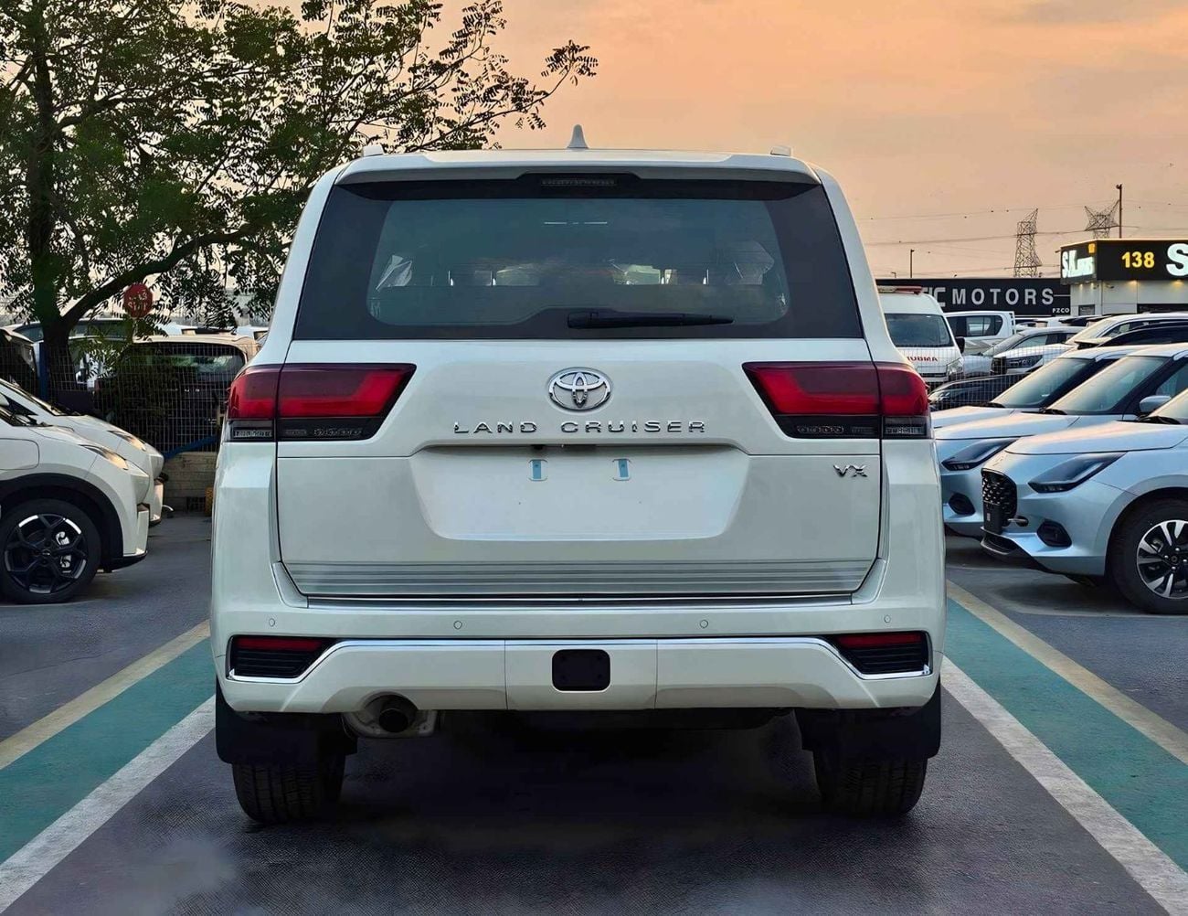 Toyota Land Cruiser VX 4.0L PETROL VX || 4.0L PETROL V6 /RADAR /BIG DVD/JBL SPEAKERS / REAR ENTERTAINMENT DVD /MID OPTION (CODE#VX4MA)