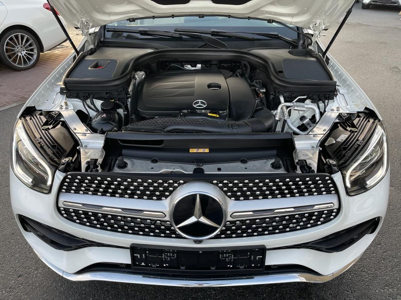 Mercedes-Benz GLC 300 4MATIC Mercedes GLC 300 _American_2022_Excellent Condition _Full option