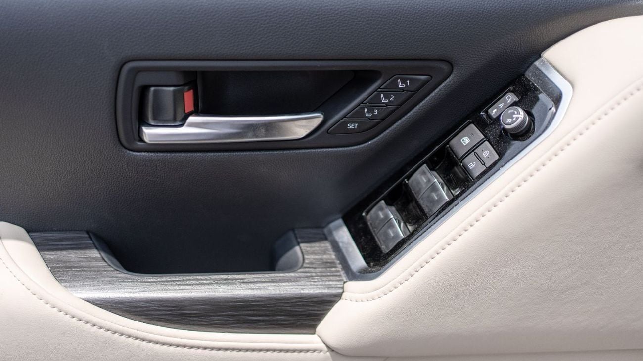 تويوتا لاند كروزر 2025 Toyota Land Cruiser VXR 3.5L AT Hybrid (Black)