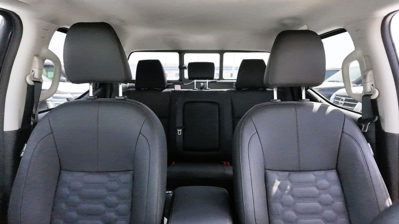 Nissan Navara  2025 Nissan Navara | 2.5L Petrol | 160 HP | Manual | 4x4 | GCC Specs