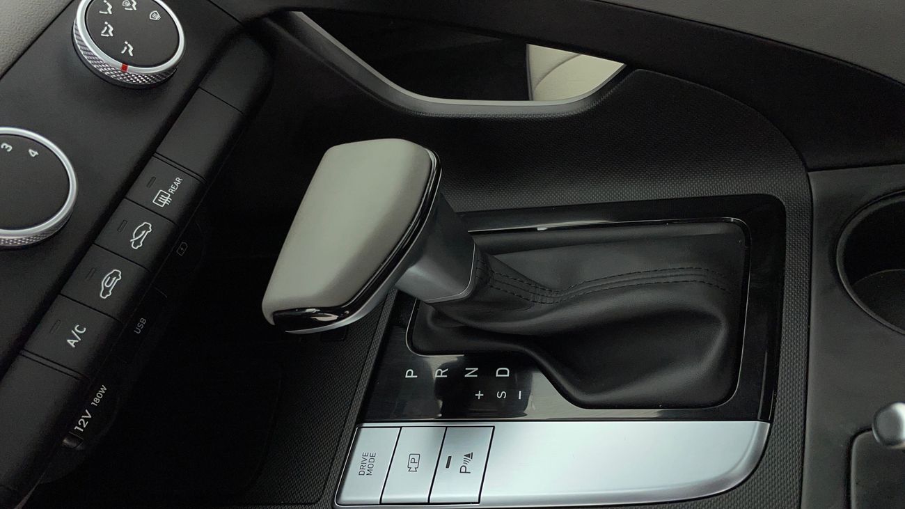 هيونداي إلانترا COMFORT 1.6 | بدون دفعة مقدمة | اختبار القيادة في المنزل