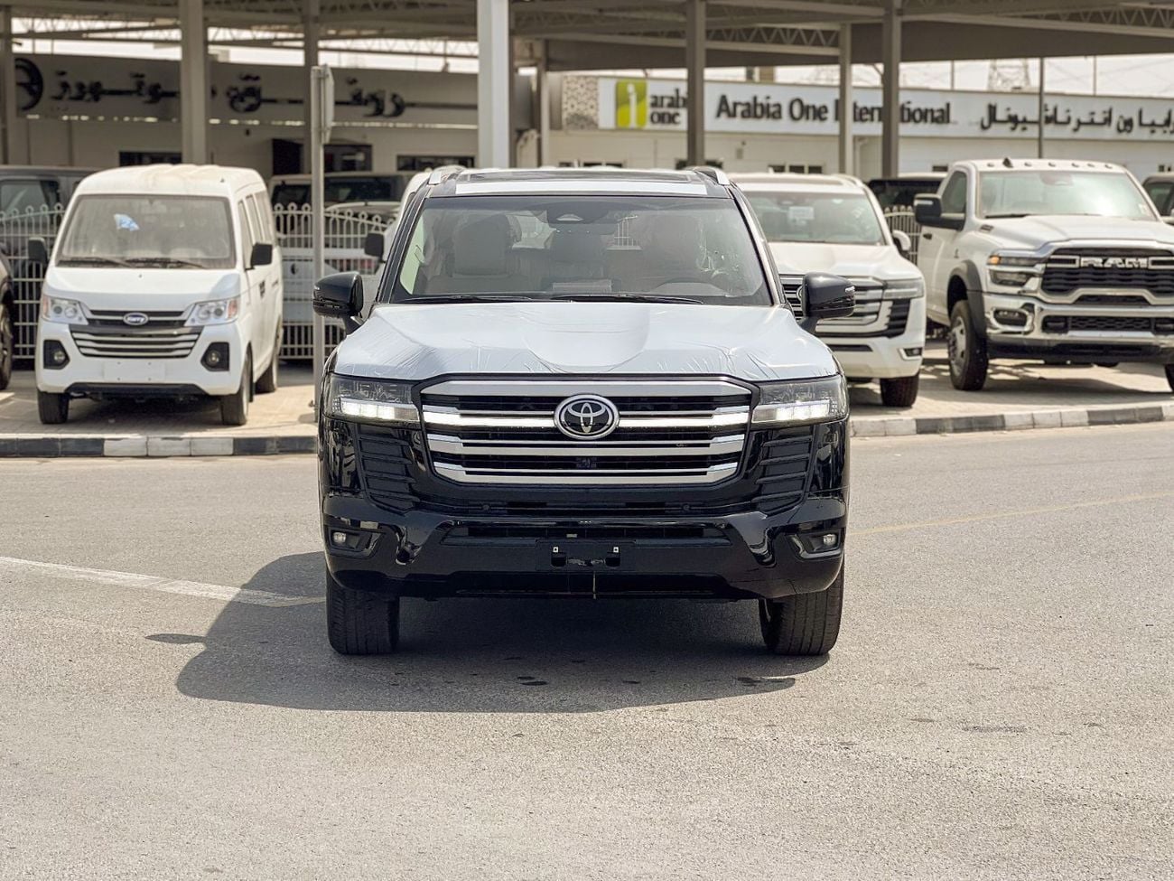 Toyota Land Cruiser EXPORT ONLY - 2026 LC300 GXR 4.0L (GCC Specification)