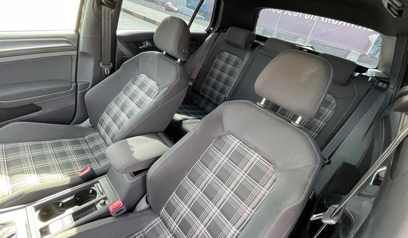 فولكس واجن جولف GTI SEL 2.0T Diesel, 2.0T