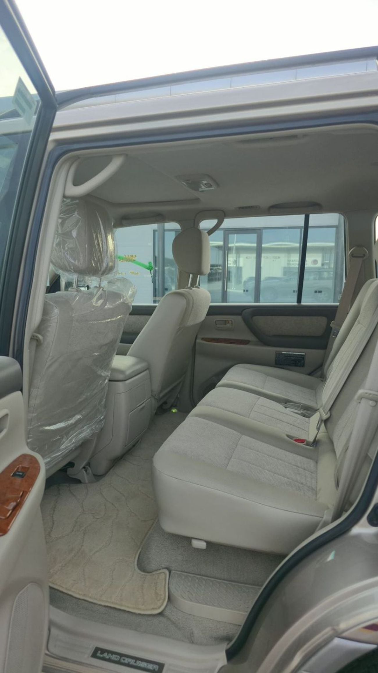 Toyota Land Cruiser GXR GCC only 30900 KM