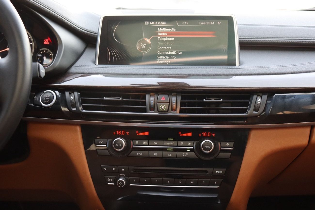 BMW X6 35i Executive 3.0L BMW X6 X-Drive 35i / GCC / 2016 / Free Accident / First Owner / 85,000KM