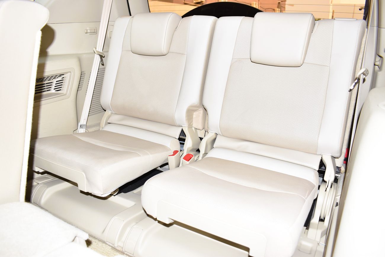 Toyota Prado AED 2599 PM | 4.0L VXR V6 4WD GCC WITH DEALER WARRANTY