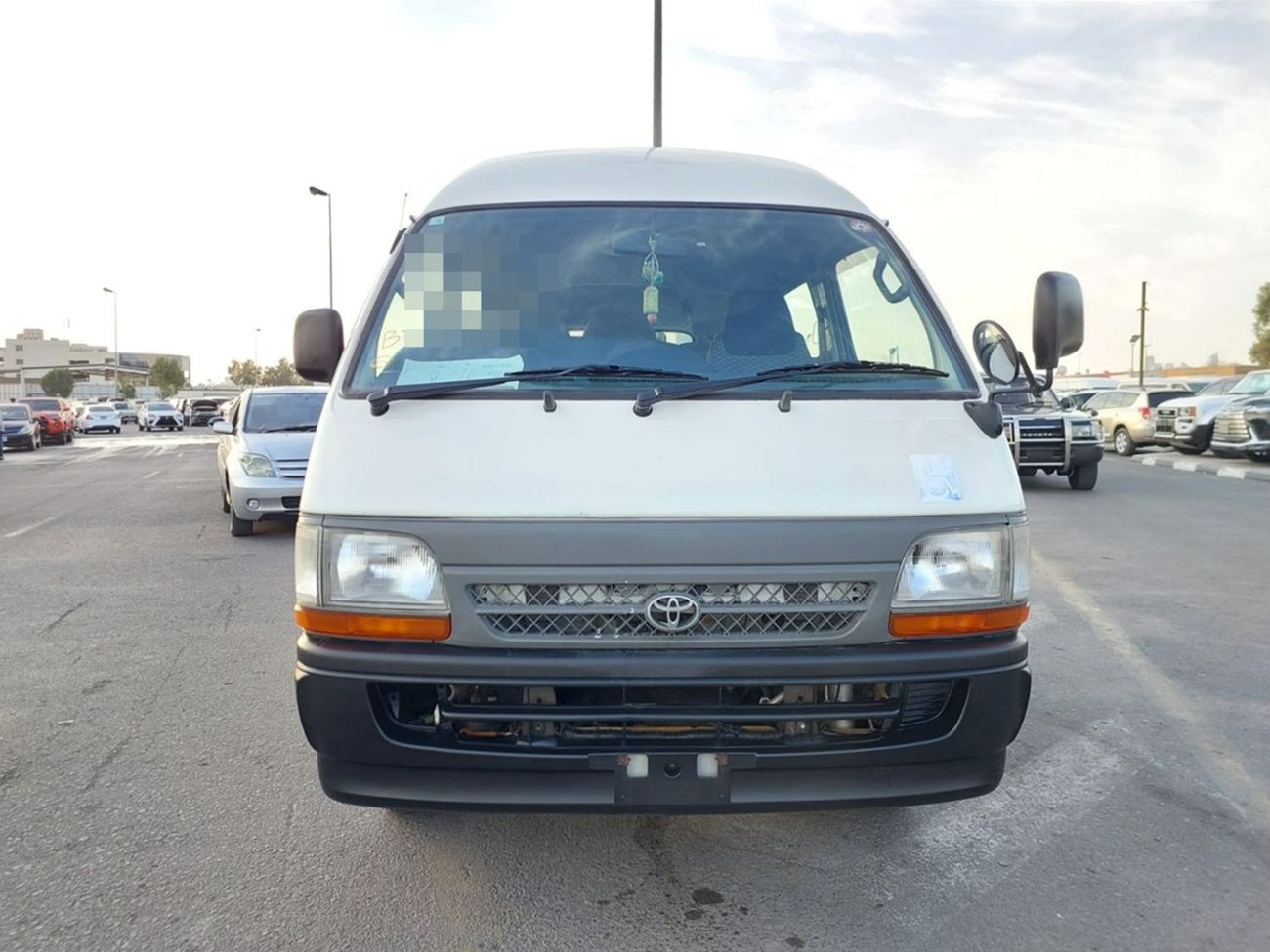 تويوتا هاياس TOYOTA HIACE COMMUTER VAN RHD 2003 MODEL 3.0 L DIESEL AUTOMATIC(PM03773)