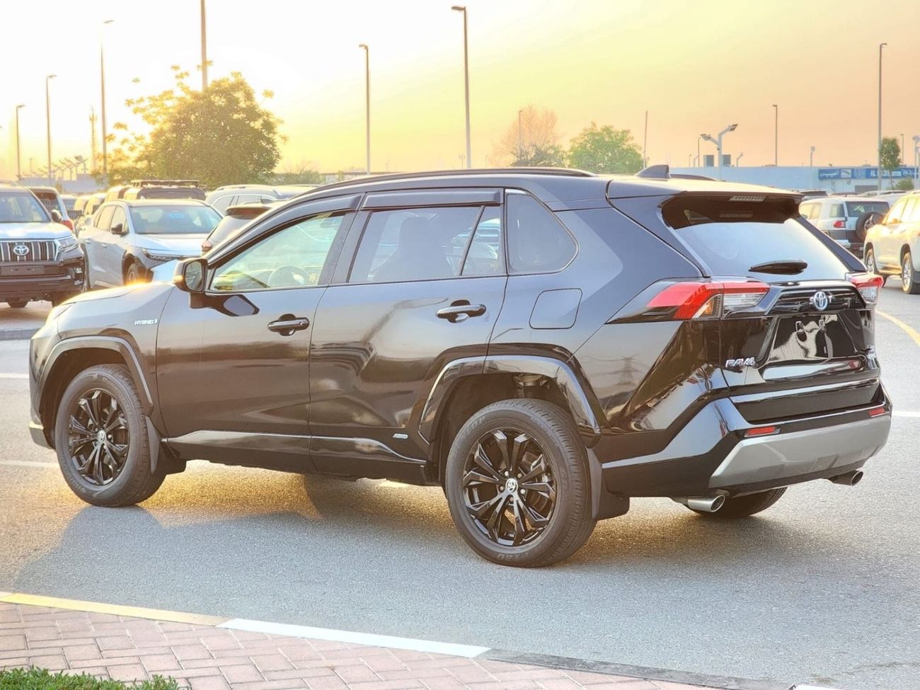 Toyota RAV4 TOYOTA RAV4 SE HYBRID FULL OPTION