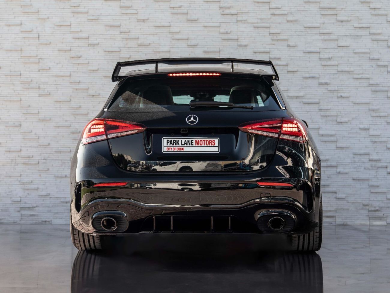 مرسيدس بنز A 35 AMG 4MATIC Hatchback