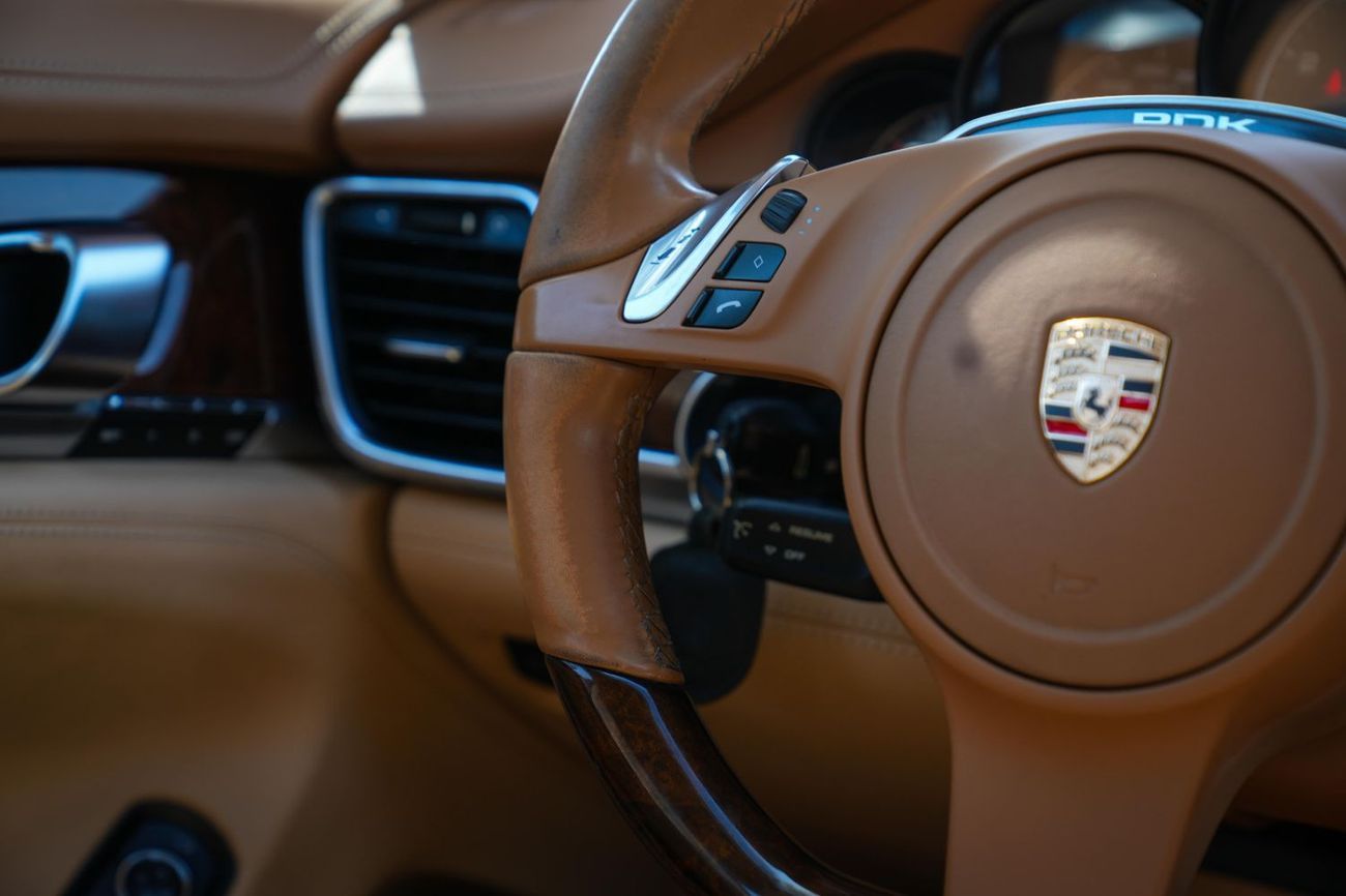 Porsche Panamera 4S 2012!! GCC SPECS!! FULL SERVICE HISTORY