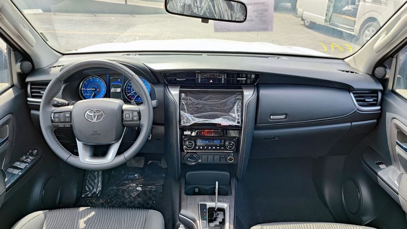 تويوتا فورتونر Toyota Fortuner || 2.7L V4 Petrol || Climate Control || Only for Africa Special Price
