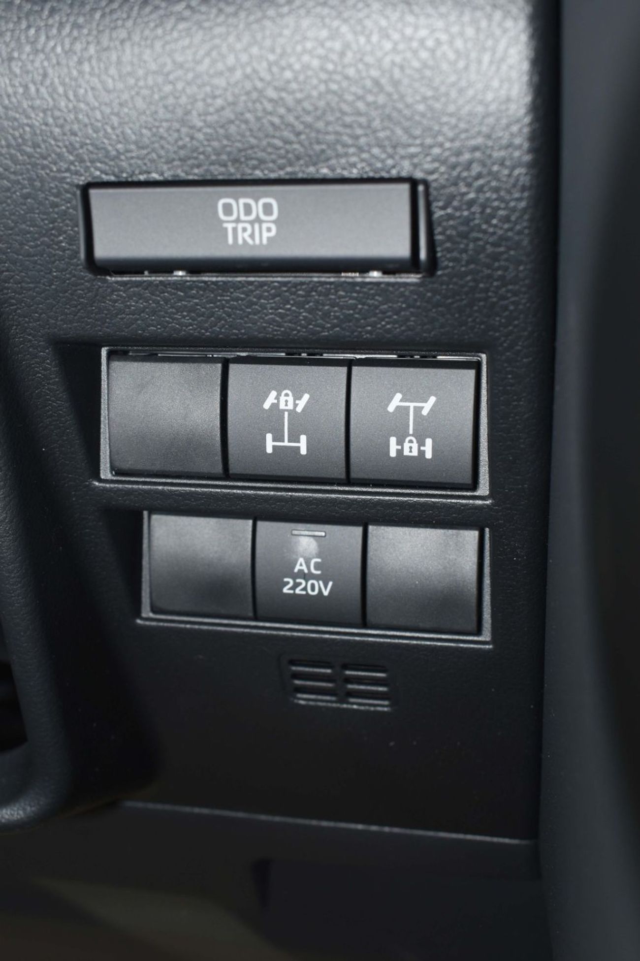 تويوتا لاند كروزر 2025 MODEL TOYOTA LAND CRUISER VX 3.5L HYBRID