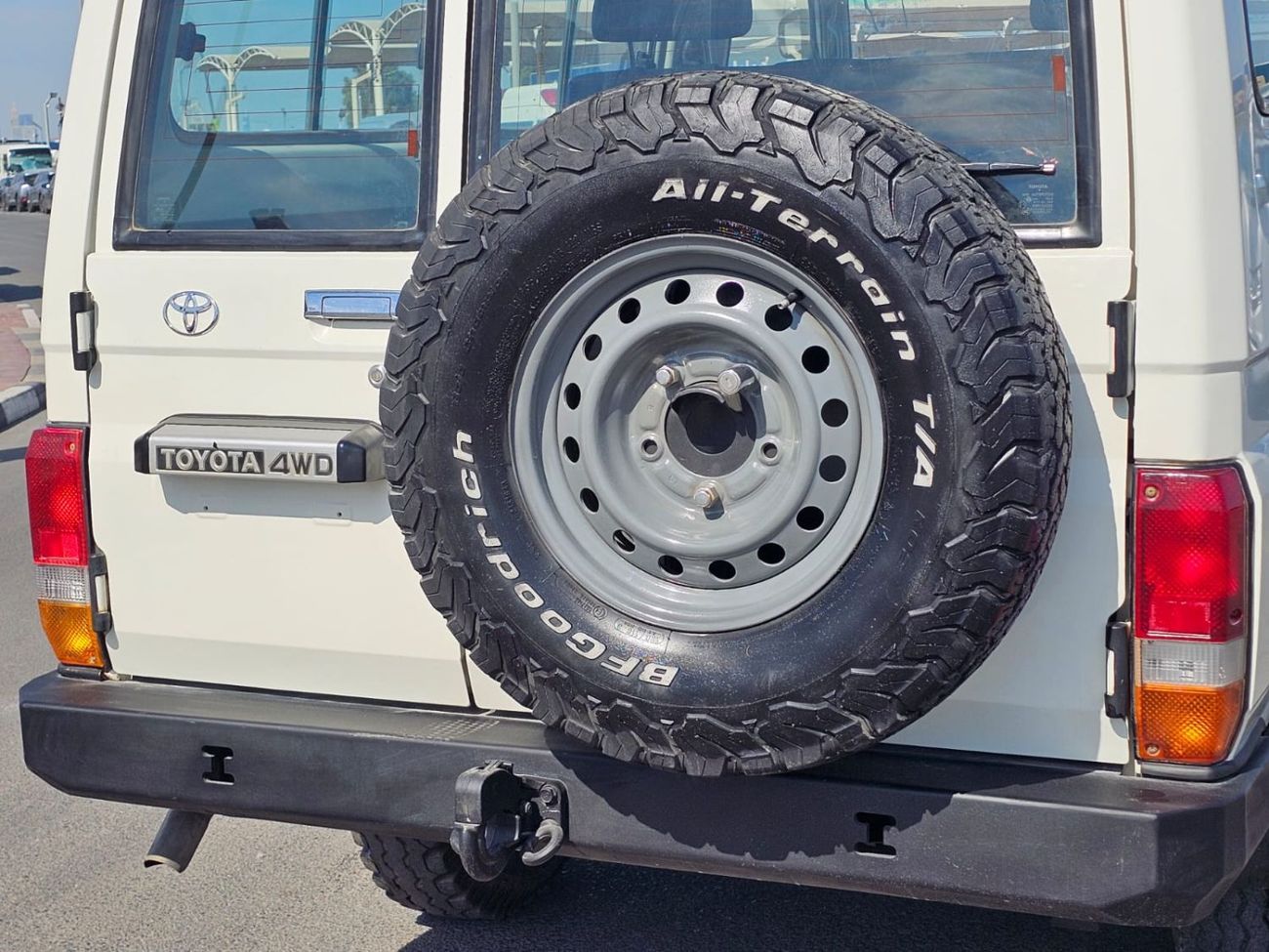 Toyota Land Cruiser 70 LANDCRUISER LC78/ 4.2L DIESEL M/T / RIGHT HAND/ TROOP CARRIER / EXPORT ONLY