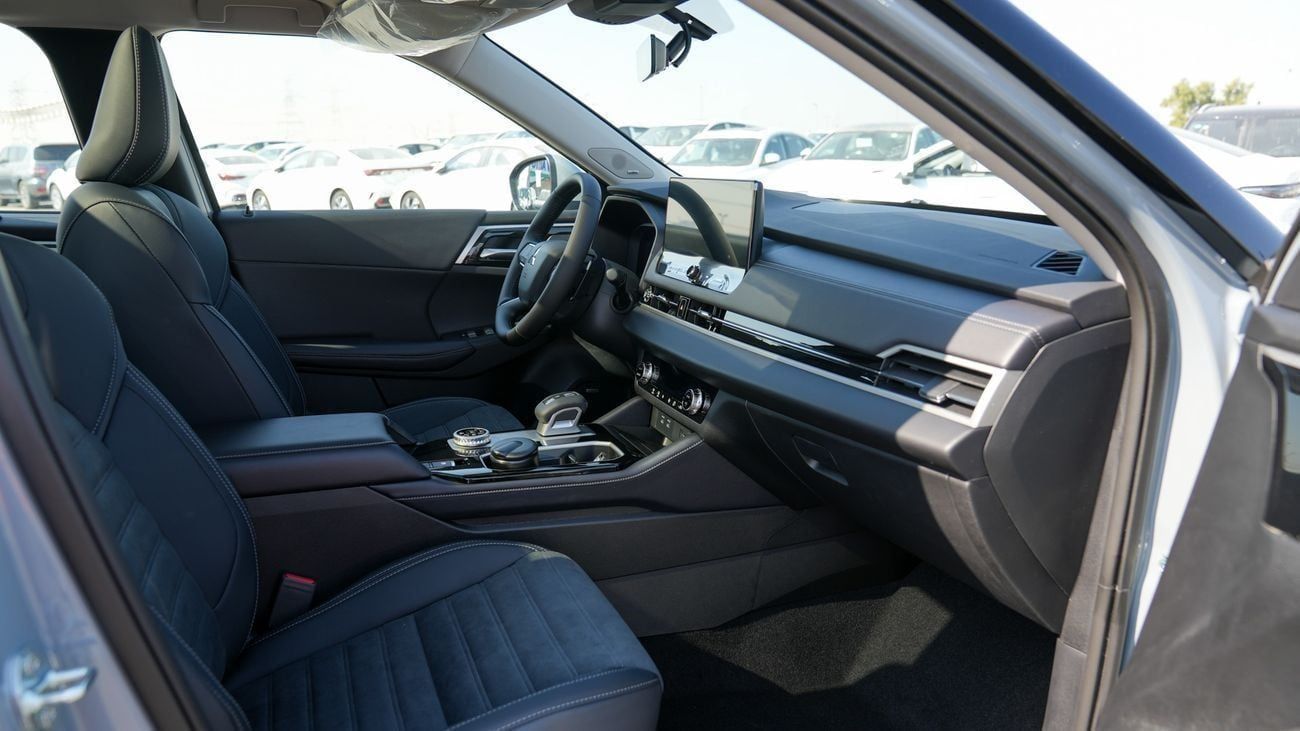 Mitsubishi Outlander Brand New 2026 Mitsubishi Outlander High Line (G06) 2.5L | 7-Seater SUV | GCC Spec | Export Only