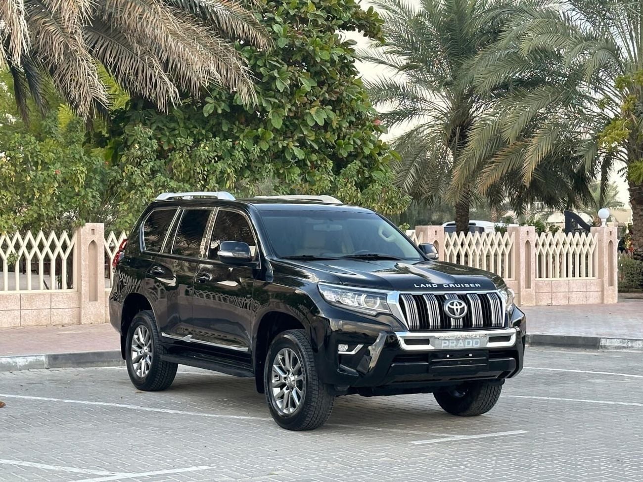 Toyota Prado TXL 4.0L (7 Seater) | Low Mileage | GCC Specs