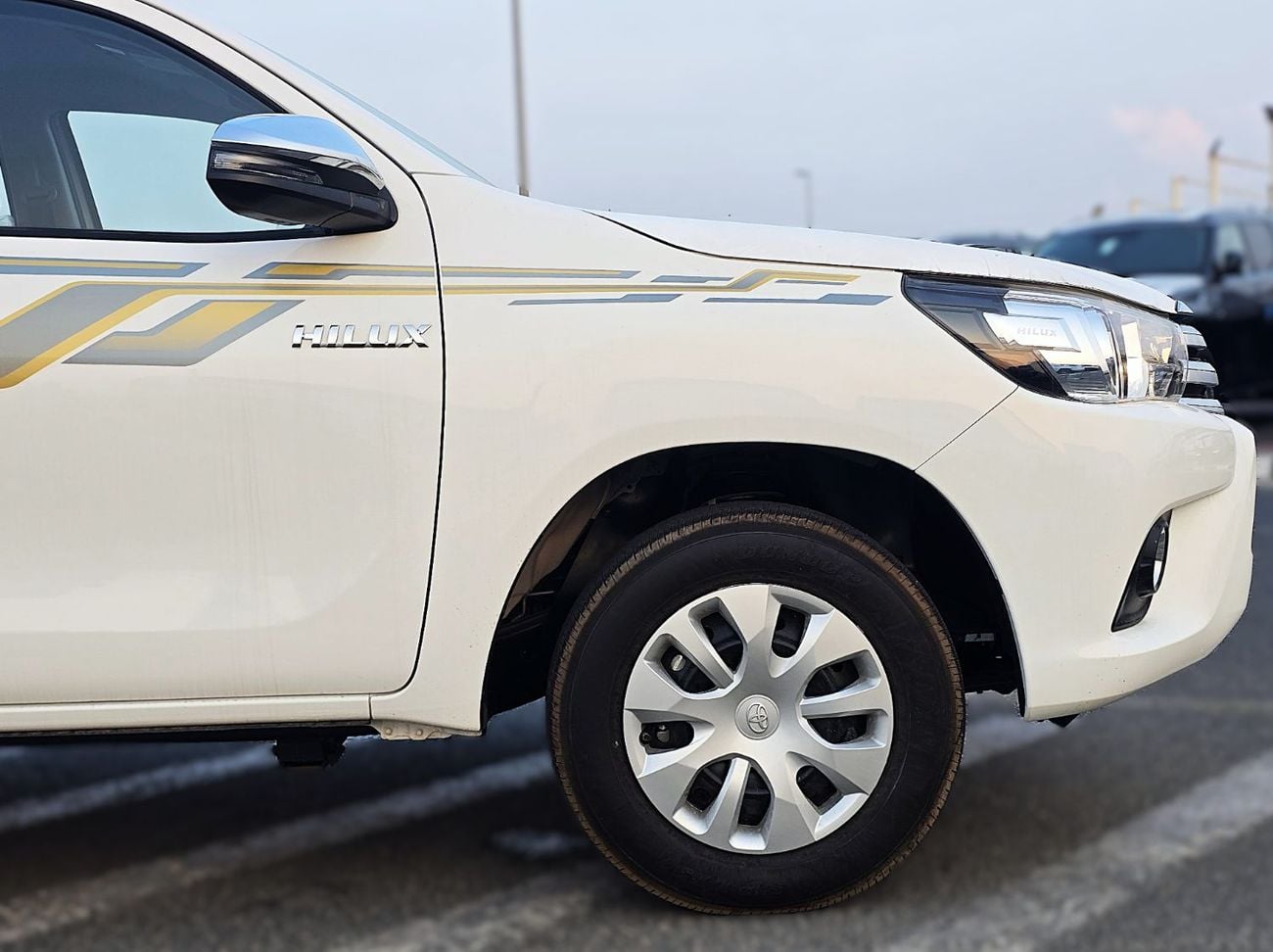 Toyota Hilux GLX TOYOTA HILUX D.C PICKUP GLS G1 2.7L A/T PETROL 4X2 5 SEATER White Color 2026 MODEL