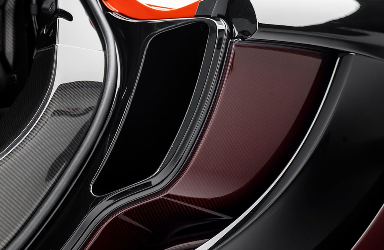 McLaren P1 3.8L V8 Twin-Turbocharged + Electric Motor