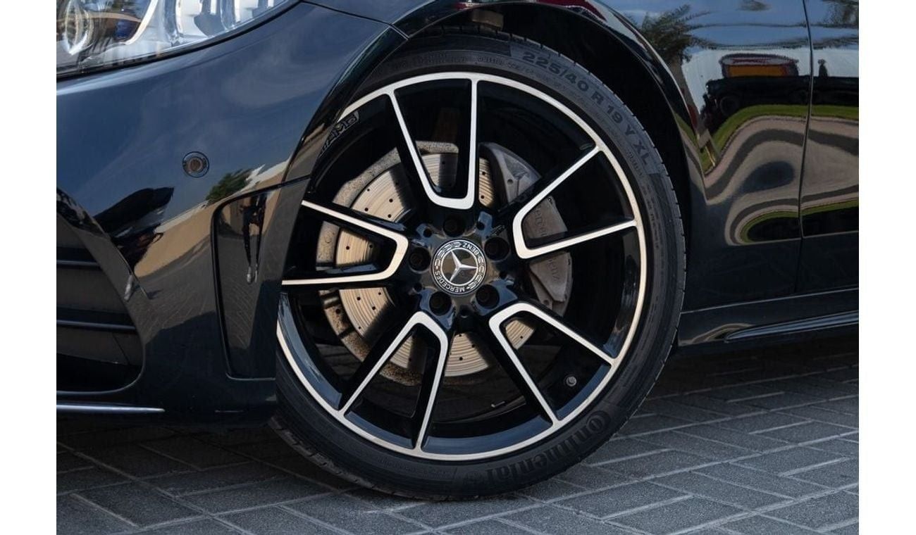 مرسيدس بنز C 200 Mercedes-Benz C200 AMG Premium + 2020 GCC under Agency Warranty and Service Contract  w