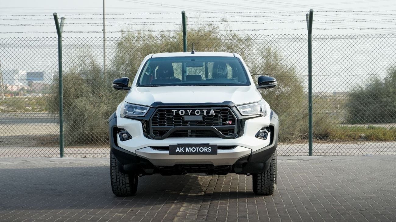 تويوتا هيلوكس GR Sport 4.0L