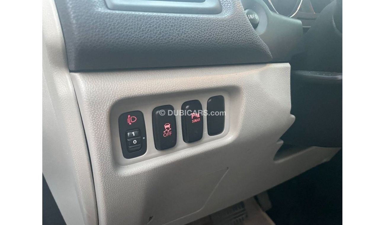 Mitsubishi ASX GLX Mid Model 2017 2.0L V4 - GCC specs / very clean