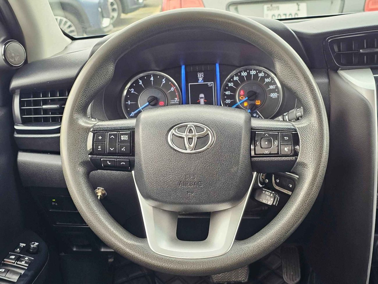 Toyota Fortuner EXR/ V4/ 4WD/ DVD REAR CAMERA/ LEATHER SEATS/ ORG MILEAGE/1189 MONTHLY/LOT#99205