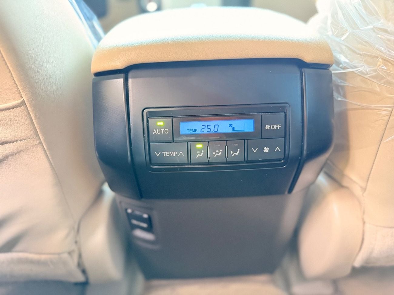 تويوتا برادو GXR 2.7L (160 HP) 4WD