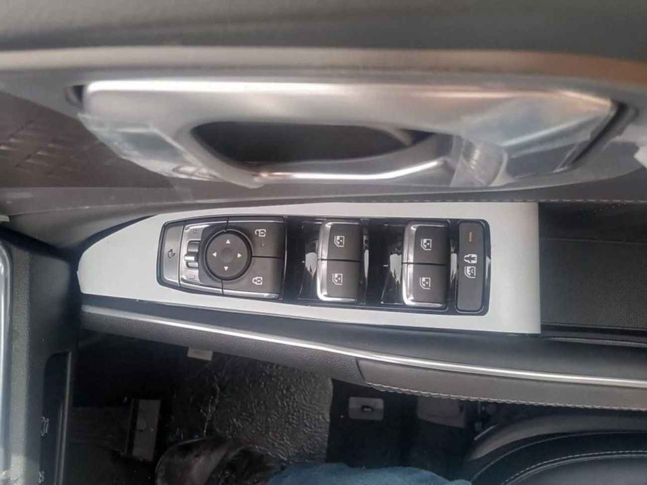 كيا سورينتو KIA SORENTO 1.6L FWD Petrol