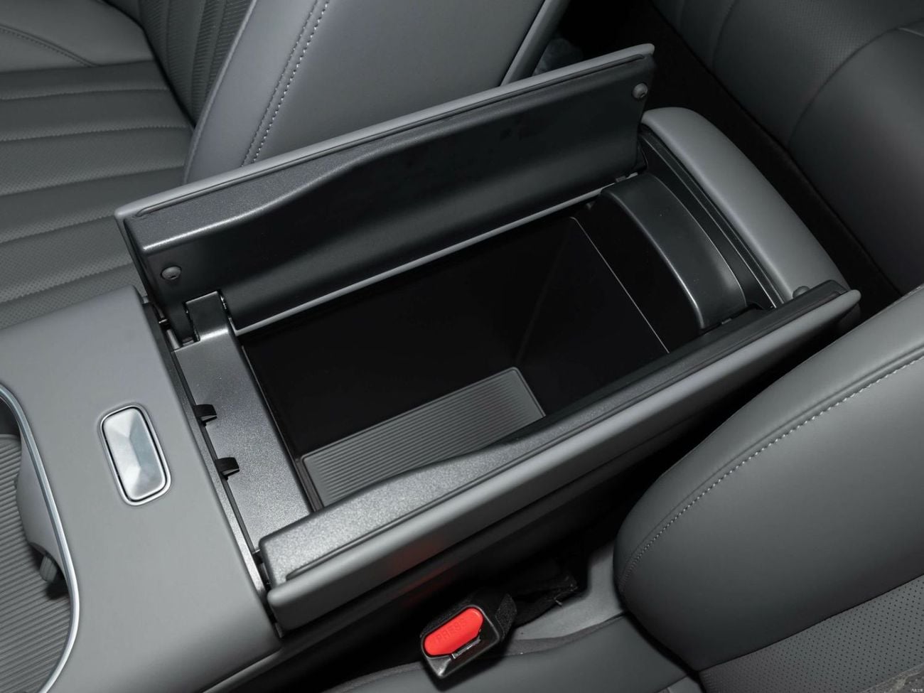 جي إيه سي أيون i60 GAC Aion i60 1.5L PLUG IN HYBRID  230 KM MODEL 2025