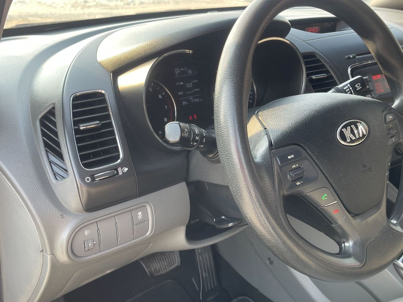 كيا سيراتو LX تقديم تسهيلات بنكية دون الحاجة إلى دفعة أولى إلى زبائننا الكرآم