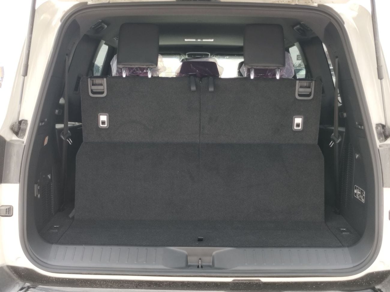 تويوتا لاند كروزر Toyota Landcruiser Lc300 Ax 2025 RHD Petro engine 3.5L automatic gear