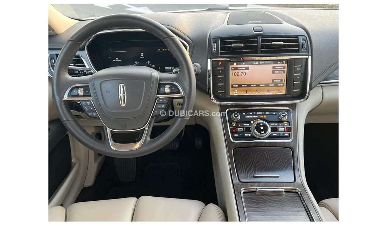 Lincoln Continental LINCOLN CONTINENTAL 2019 GCC UNDER WARANTY WITH SERVICE CONTRACT IN PERFECT CONDITION
