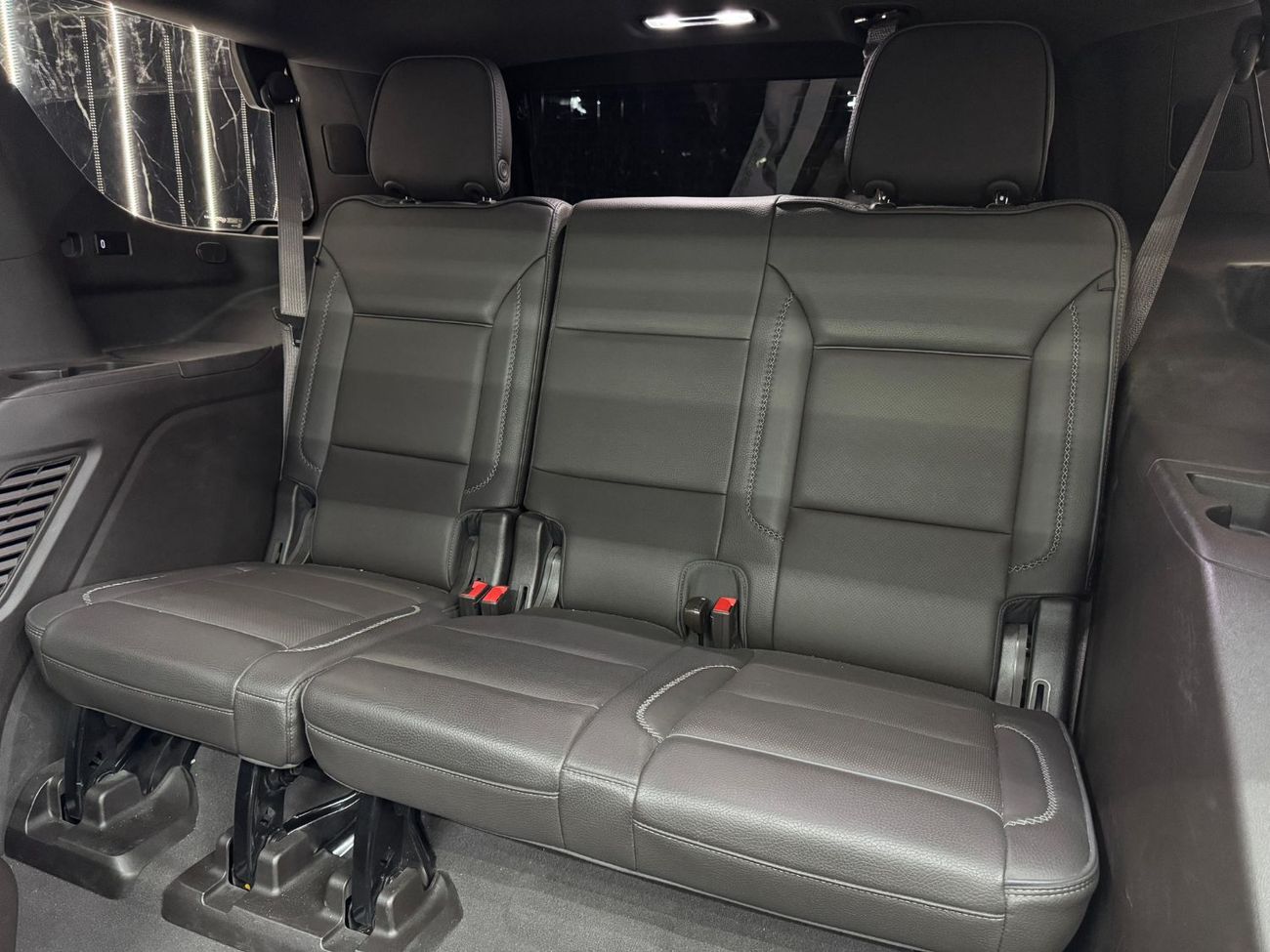 GMC Yukon 6.2 V8 Denali (AWD) 2024 GMC Yukon, 2029 GMC Warranty + Service Pack, Fully Loaded, 7 Seater, GCC