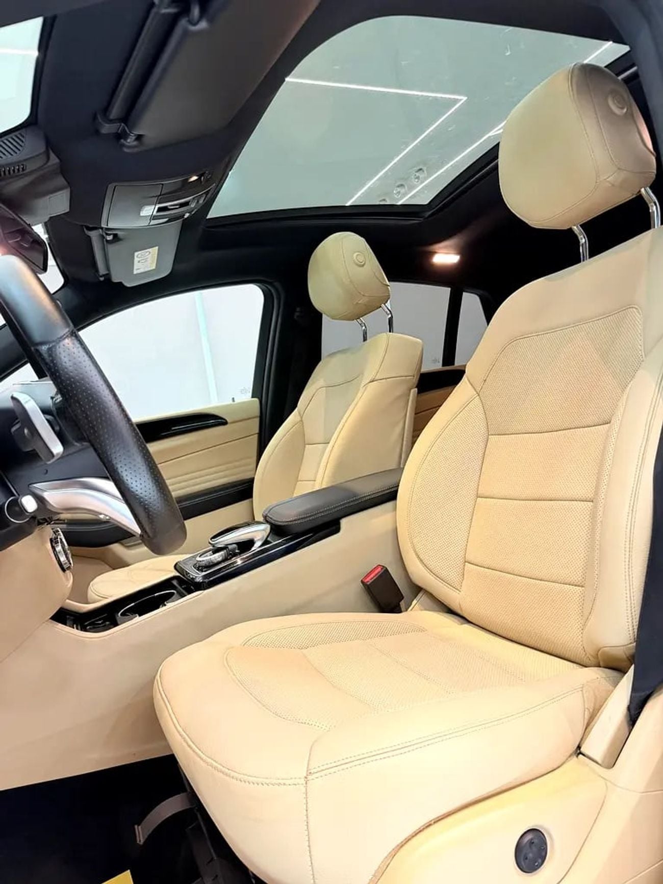 Mercedes Benz GLE43 AMG AMG MERCEDES GLE43 V6 || GCC || TOP RANGE || AMAZING CONDITION II FULLY LOADED || RECENTLY SERVICED