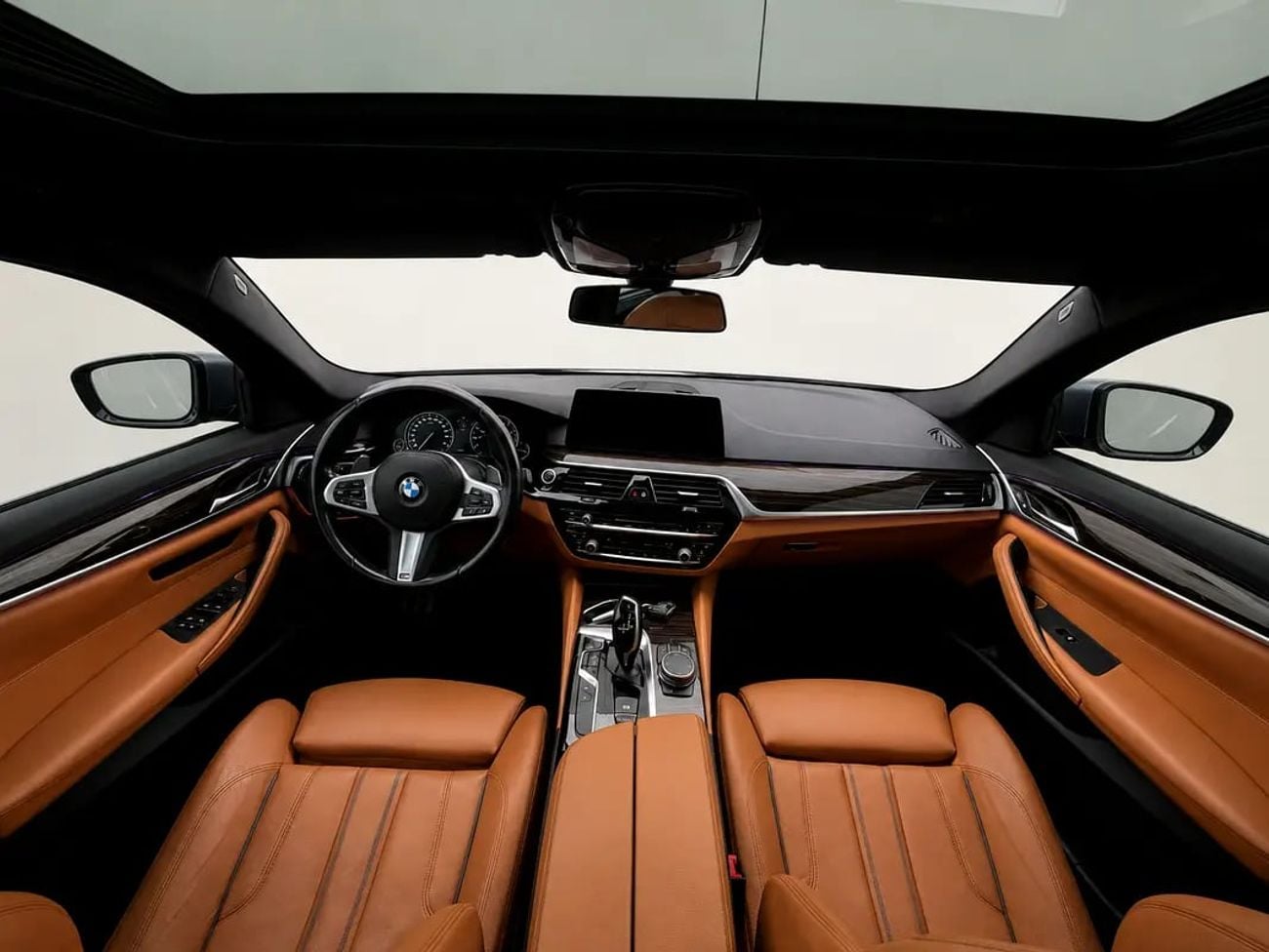 BMW 520i 1,183 P.M | 520i M Sport | GCC Specs | Pristine Condition