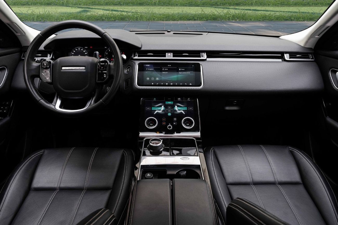 لاند روفر رينج روفر فيلار Velar | 3,231 P.M  | 0% Downpayment | Magnificient Condition!