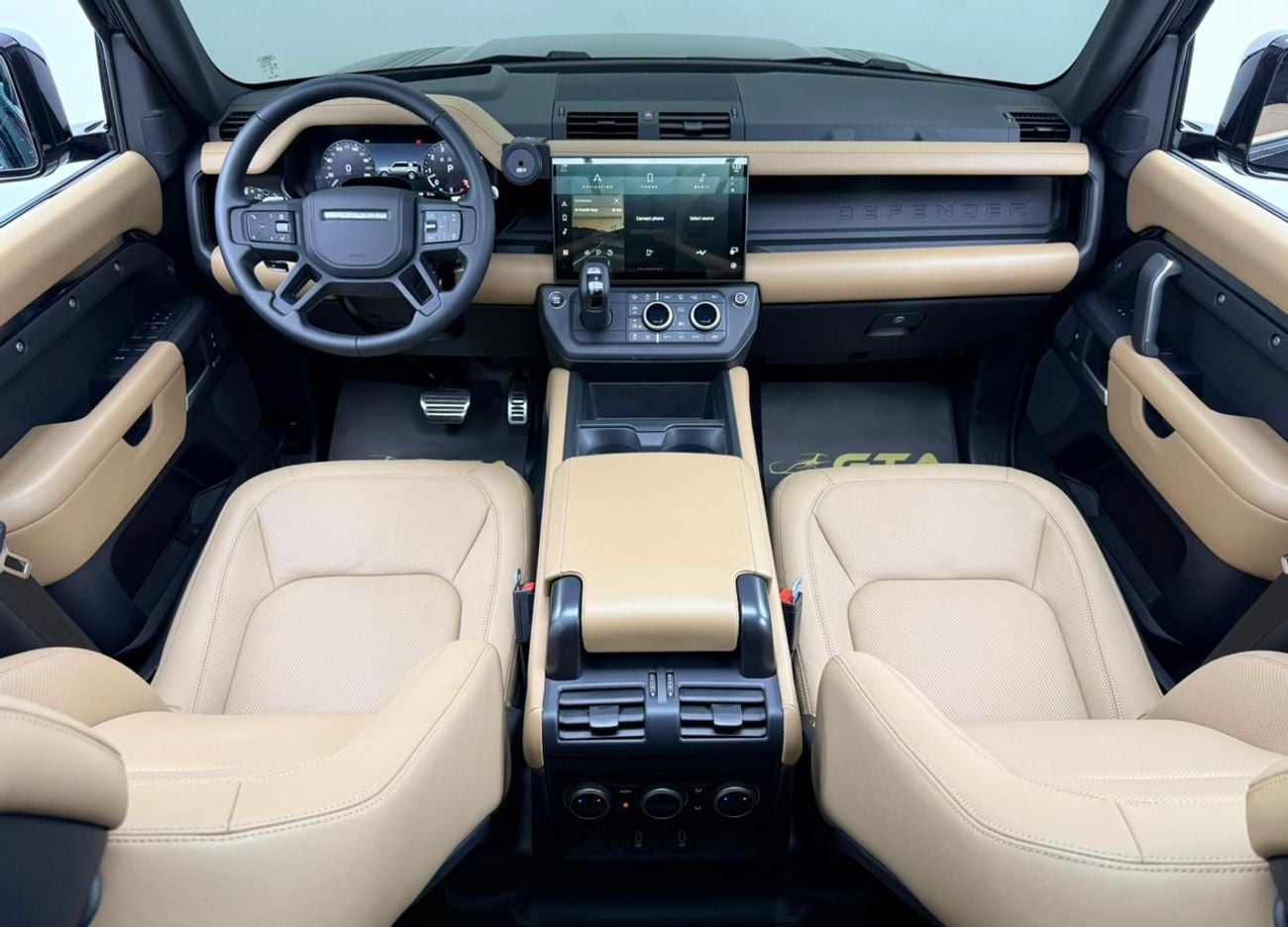 لاند روفر ديفندر 2026 Land Rover Defender 110 P525 V8, 5 Years LR Warranty + Service Pack, Fully Loaded, GCC