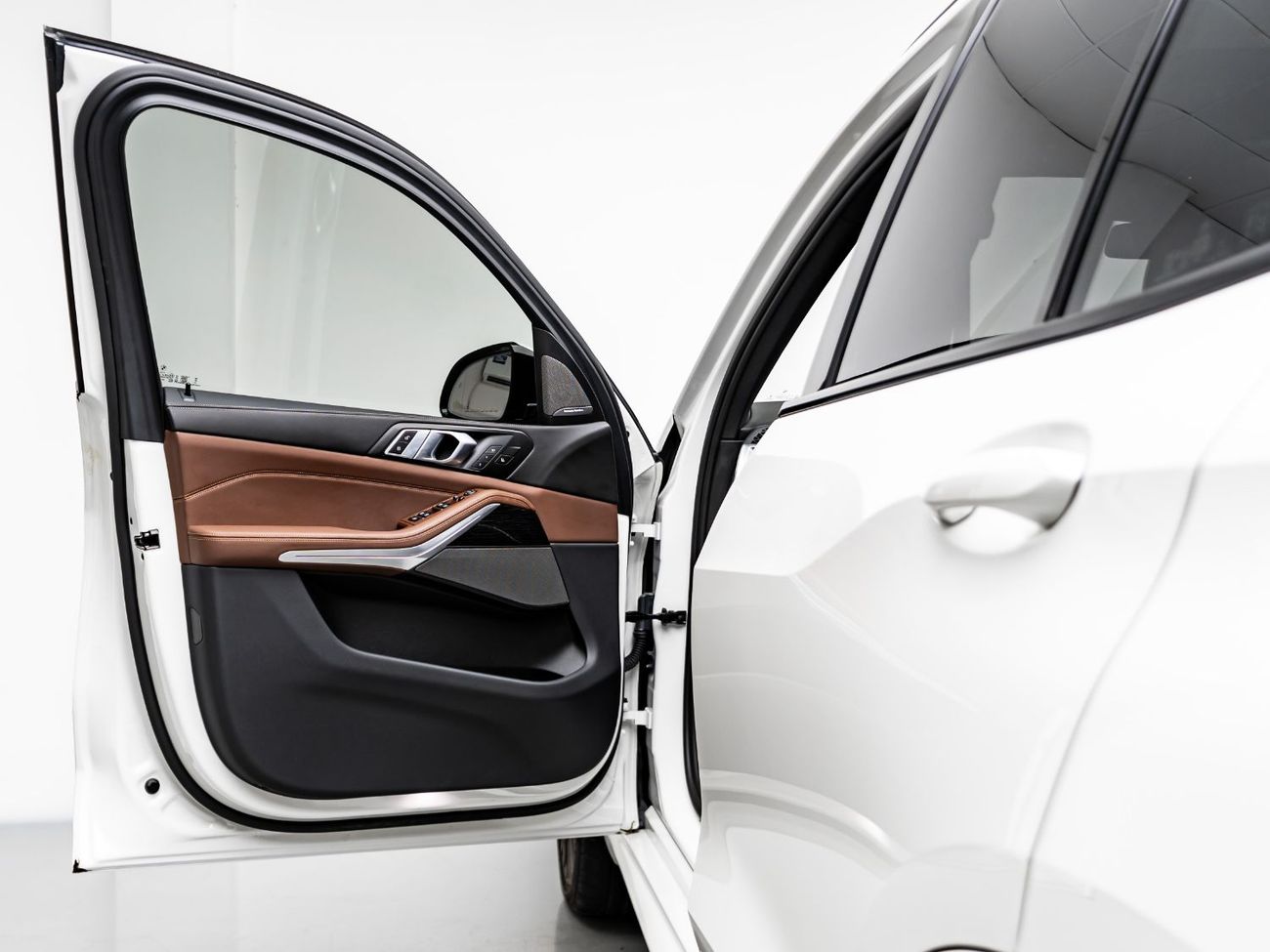 BMW X5 40i M Sport 3.0L 2025 BMW X5 xDrive 40i M Sport, 3.0 TC I6, AWD, 340bhp, 8 Speed Auto.