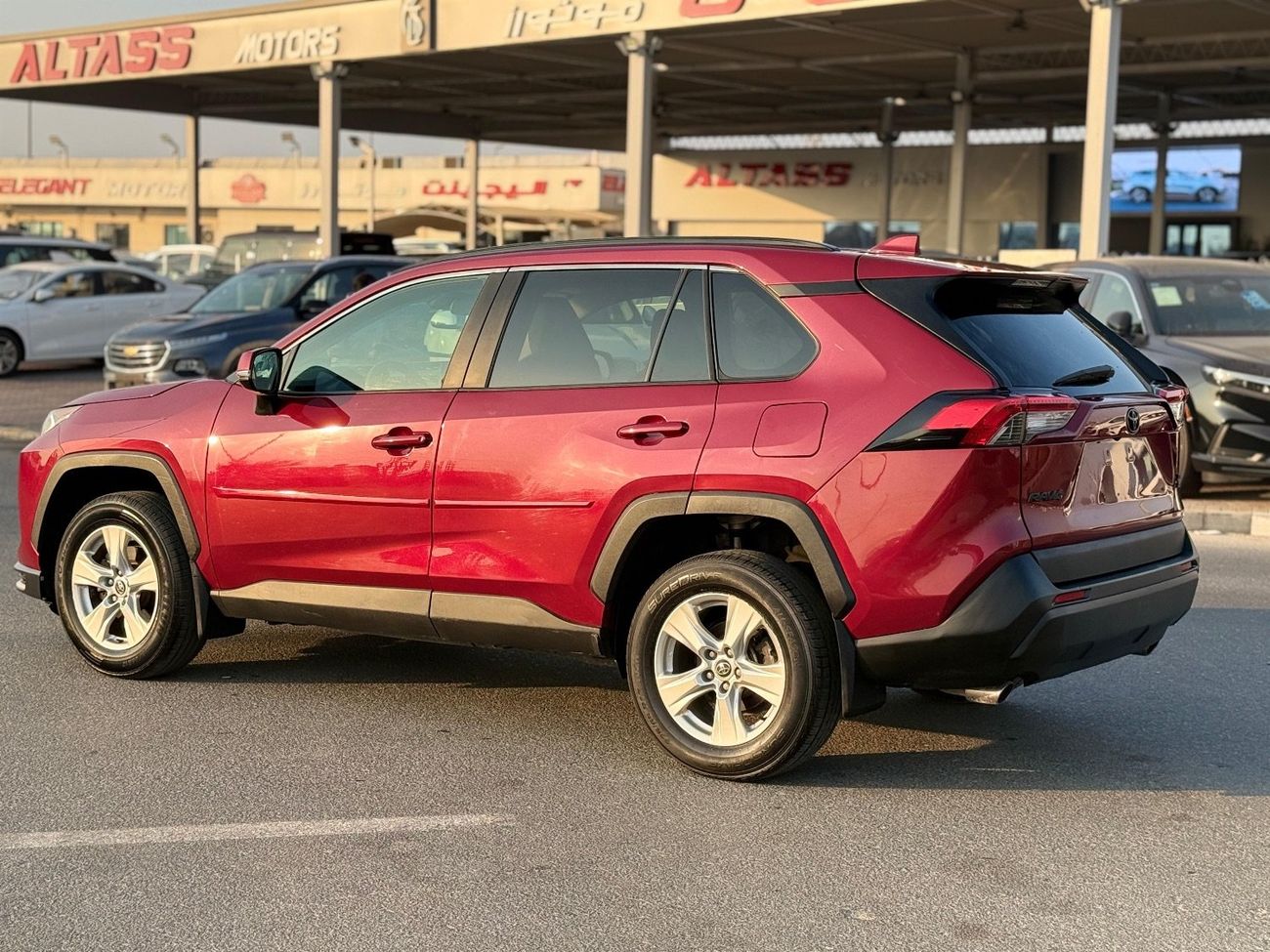 Toyota RAV4 XLE 2.5L AWD push start