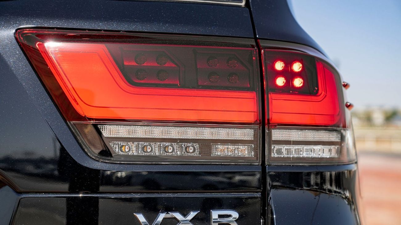 تويوتا لاند كروزر VXR 3.5L