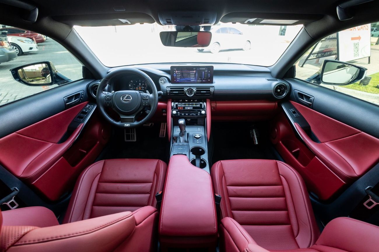 لكزس IS 350 F Sport