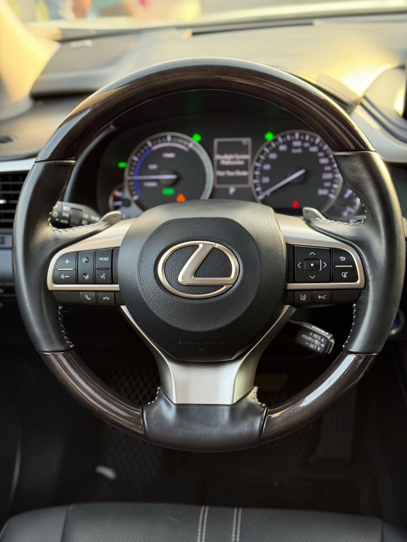 لكزس RX450h L Platinum 3.5L (7 Seater)