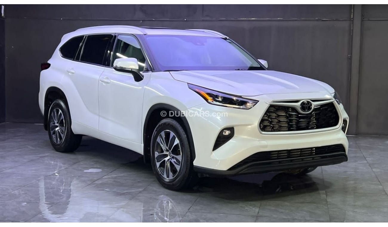 Toyota Highlander 2022 Toyota Highlander XLE AWD 4x4 Full Option Without Paint