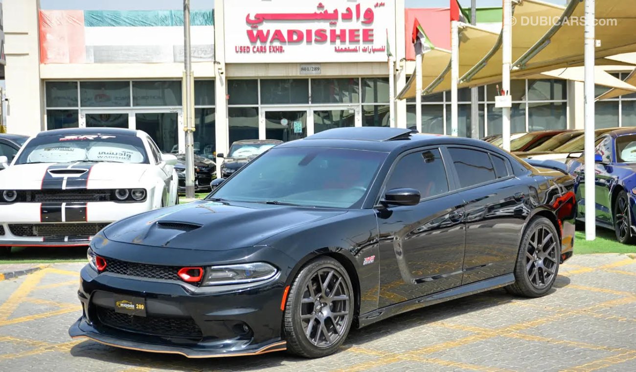 دودج تشارجر Charger SRT SCAT PACK V8 6.4L 2019/ SunRoof/ Less Miles/ Excellent Condition