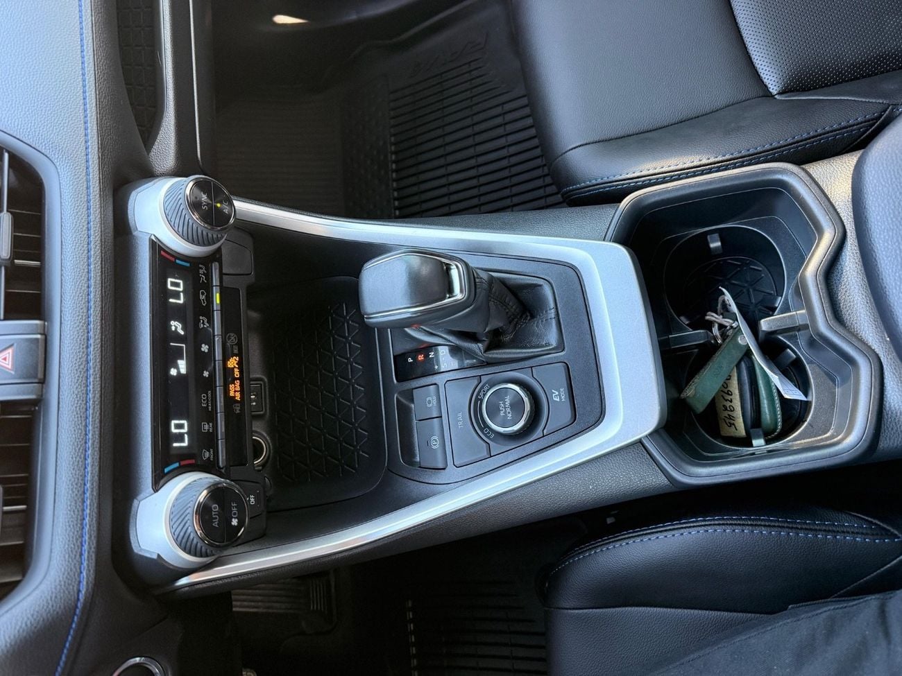 تويوتا راف ٤ Hybrid SE black edition 2023 full option